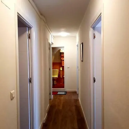 Calle Río Deva 17 *