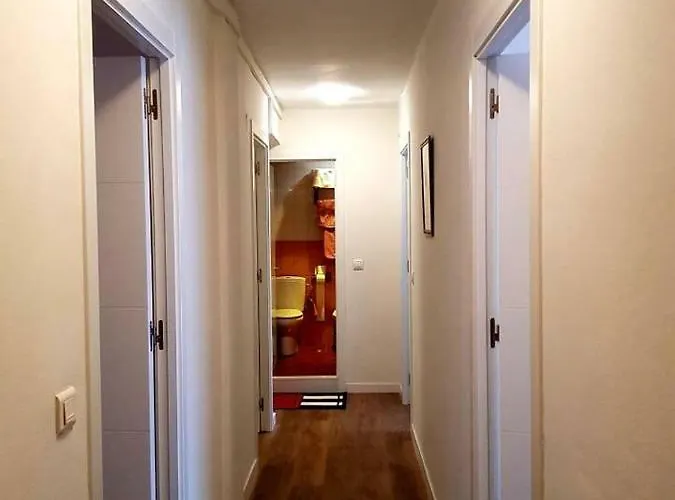 Calle Río Deva 17 *